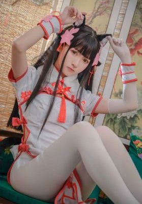 老板把我抱进房间揉我胸视频